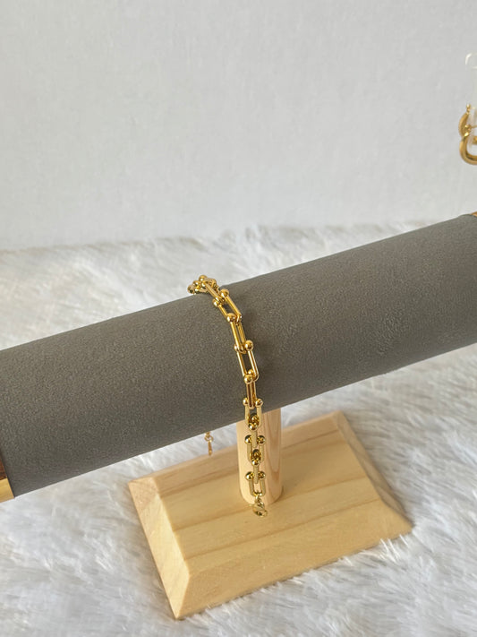 Golden Link Chain Bracelet