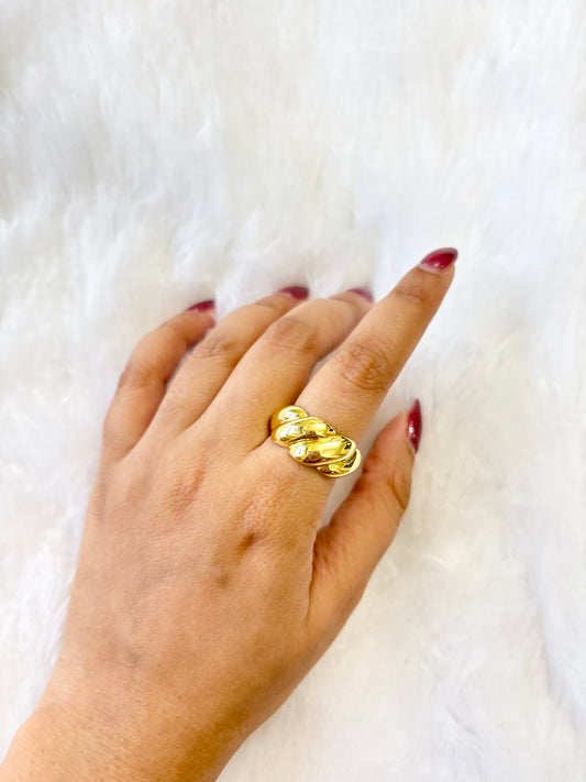 Chunky Croissant Ring